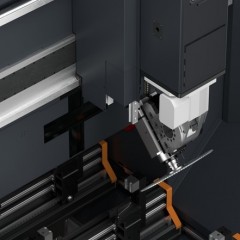 Centros de mecanizado de barras SBZ 155 Área de mecanizado con cambiador de utillaje/cambiador de plato elumatec