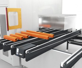 Centros de mecanizado de barras SBZ 628 XXL  Transporte de extracción de perfiles con depósito de descarga elumatec