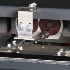 Products for machining aluminium FAZ 2800 Pneumatic height adjustment for lock cases (option) elumatec